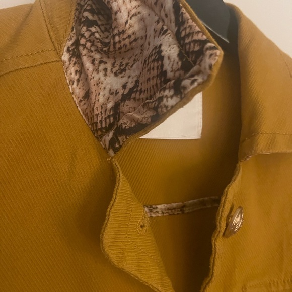 Anthropologie. NORA flounce sleeve trucker cropped jacket in mustard yellow - Picture 6 of 10